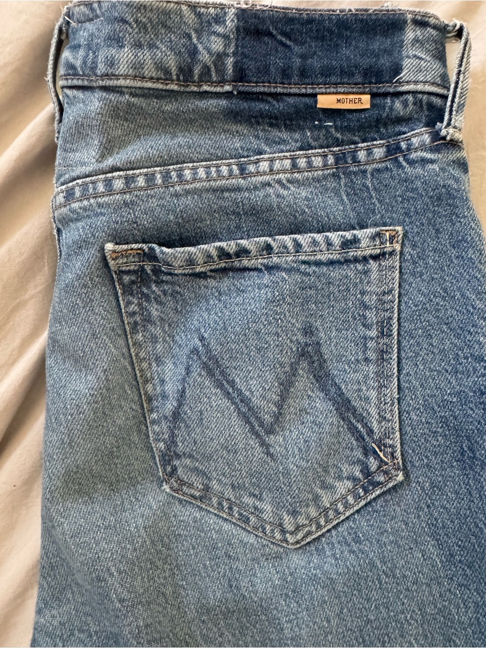 MOTHER Cropped High-Rise Light Blue Washed Jeans - Picture 6 of 6